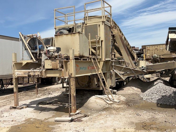 #1757-•-2005-mestco-hp4000-crusher-image-6