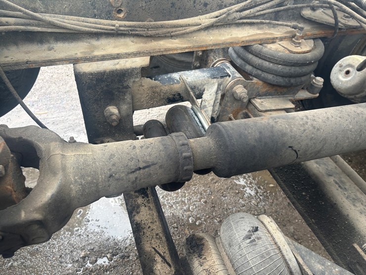 2004-mack-granite-cv713-image-82