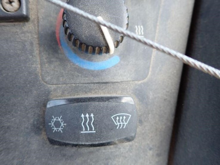 2009-deere-310sj-image-24