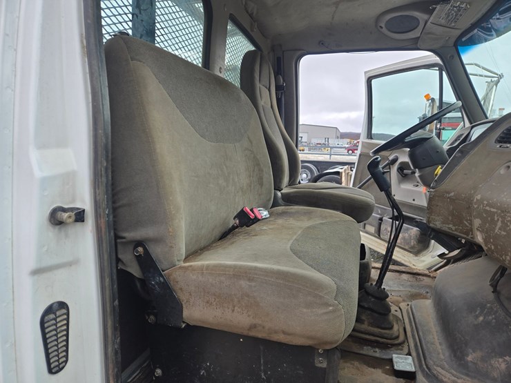 #60855-•-2002-sterling-flatbed-truck-image-57