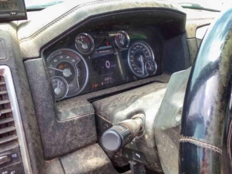 2016-dodge-ram-3500-image-17