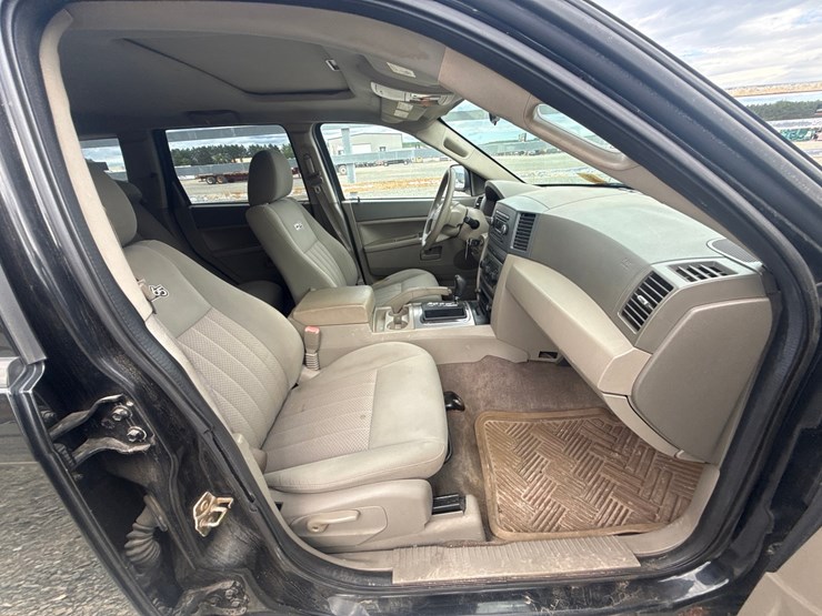 2006-jeep-grand-cherokee-image-32