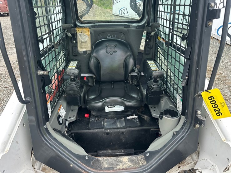 2020-bobcat-t740-image-27