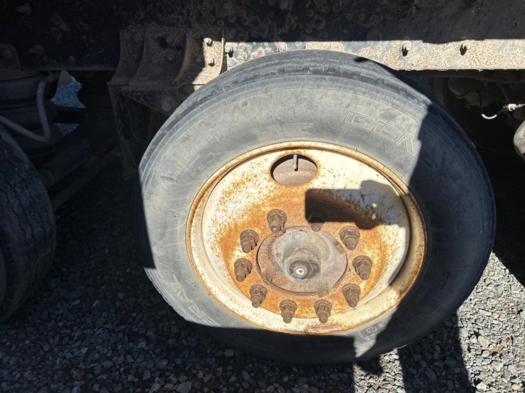 2001-mack-rd688s-image-98