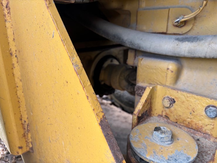 caterpillar-928g-image-69