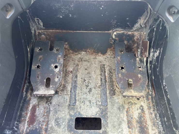2021-bobcat-t76-image-45