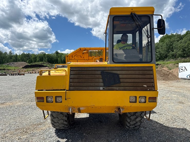 jcb-712-image-8
