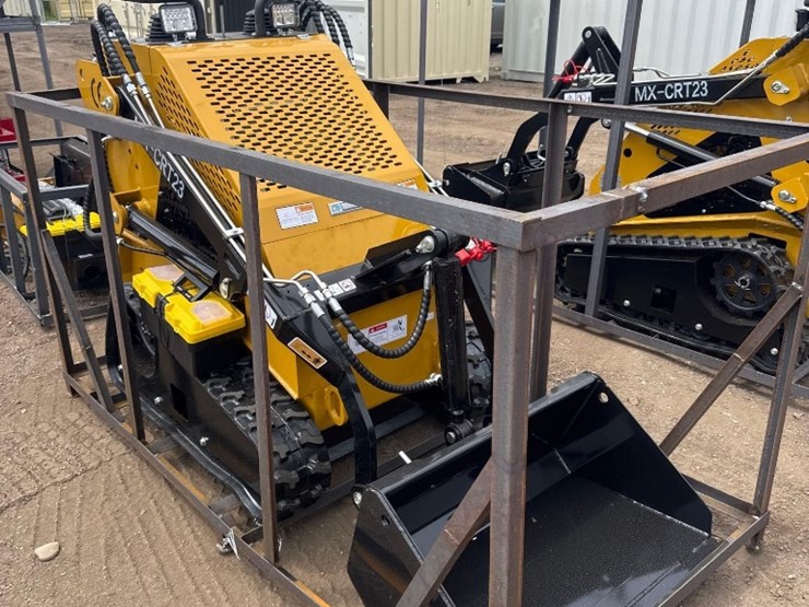 new-agt-co-mini-stand-on-skidloader-model-mx-crt23-image-2