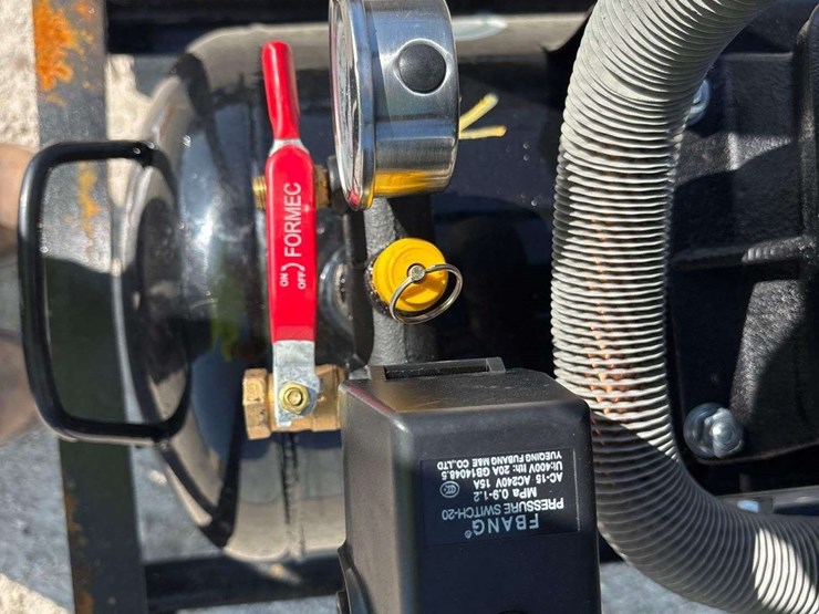 unused-2026-agt-ac-40-gallon-air-compressor-image-5