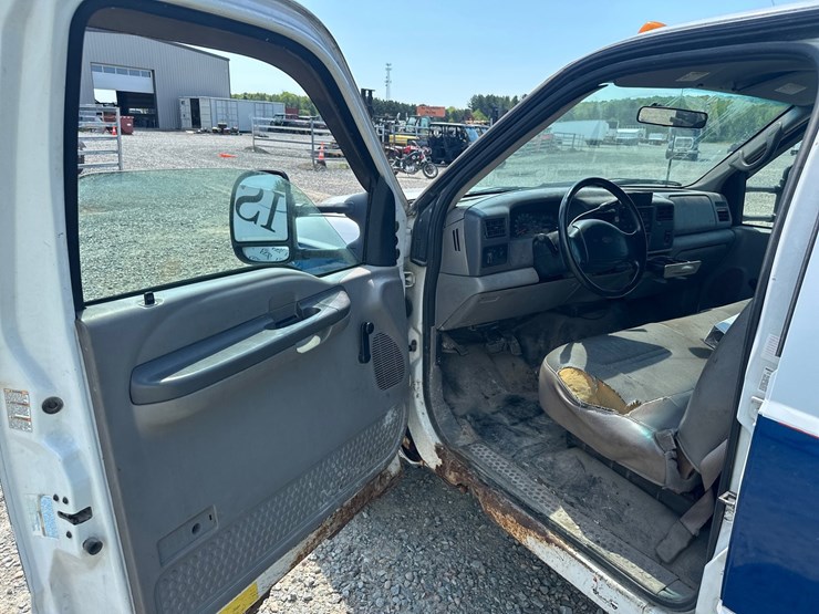 2001-ford-f450-image-24