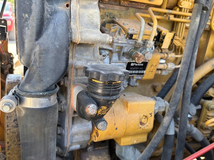caterpillar-cs-563e-image-34