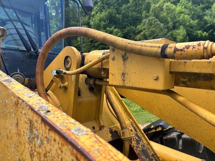 caterpillar-928g-image-72
