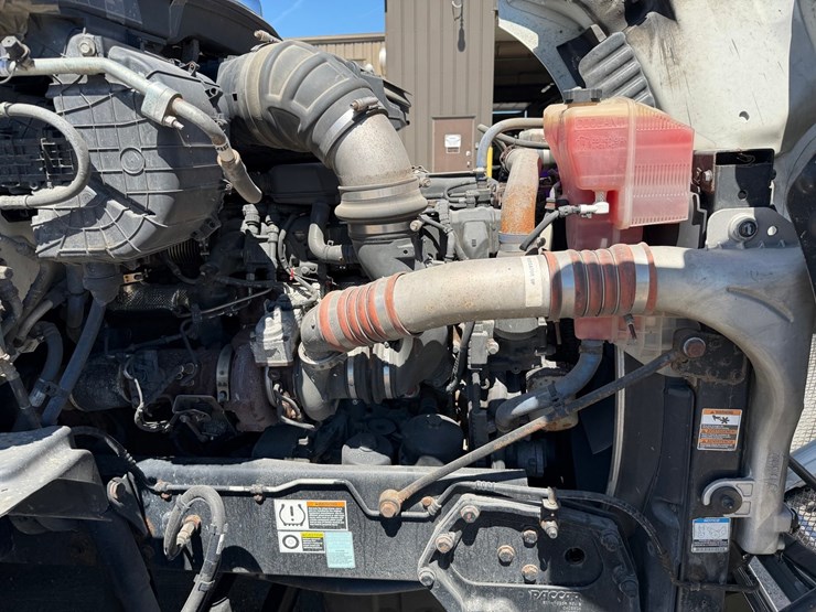 2018-kenworth-t680-image-43