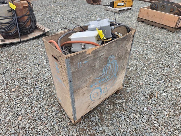 #6039-•-box-of-misc.-electrical-boxes-and-wires-image-2