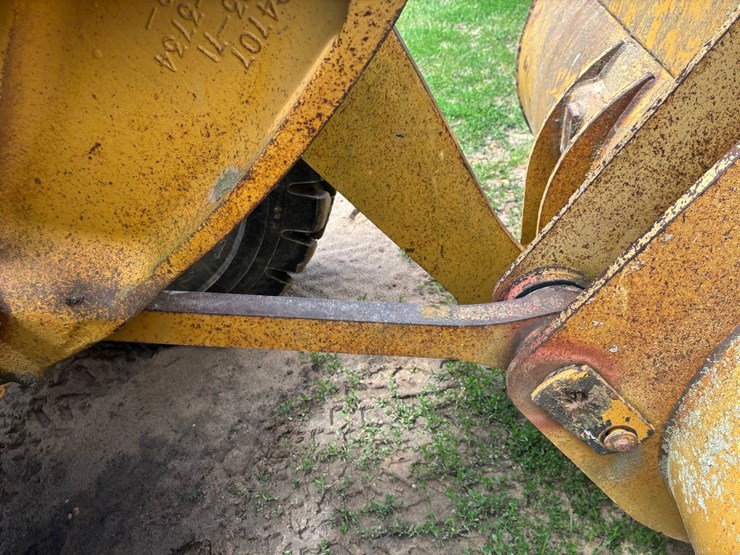 caterpillar-928g-image-79