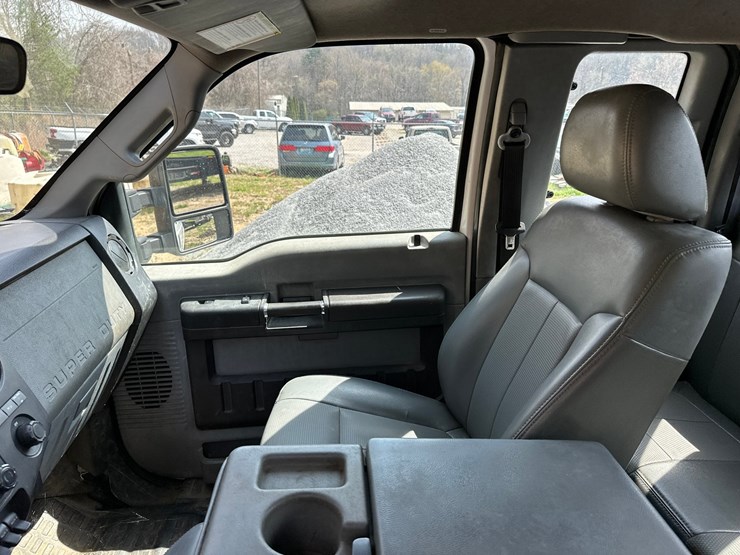 2011-ford-f250-image-23