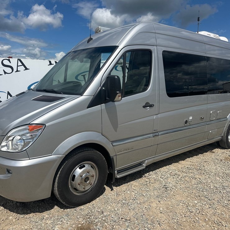 #2492 • 2014 Mercedes Benz Airstream Motorhome