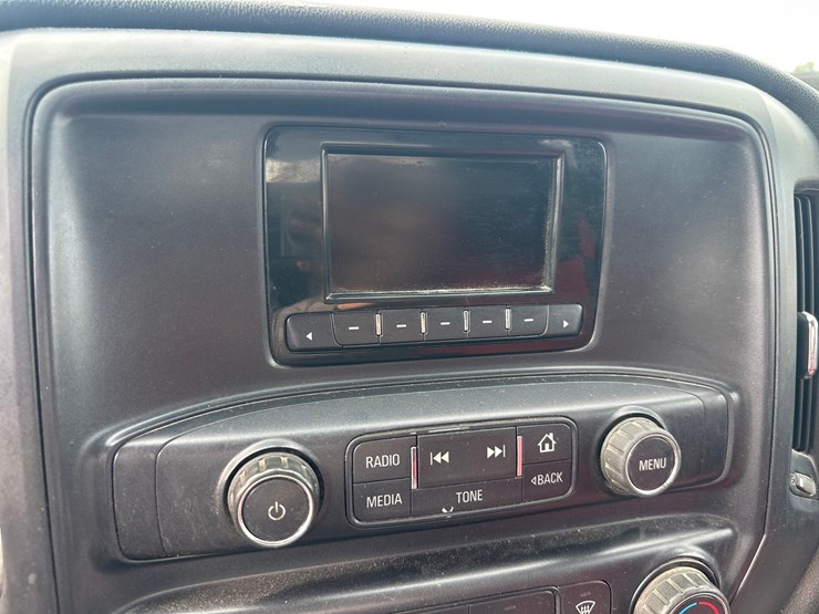 2015-chevrolet-silverado-2500hd-image-36
