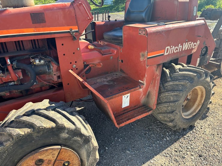2001-ditch-witch-5110-image-9