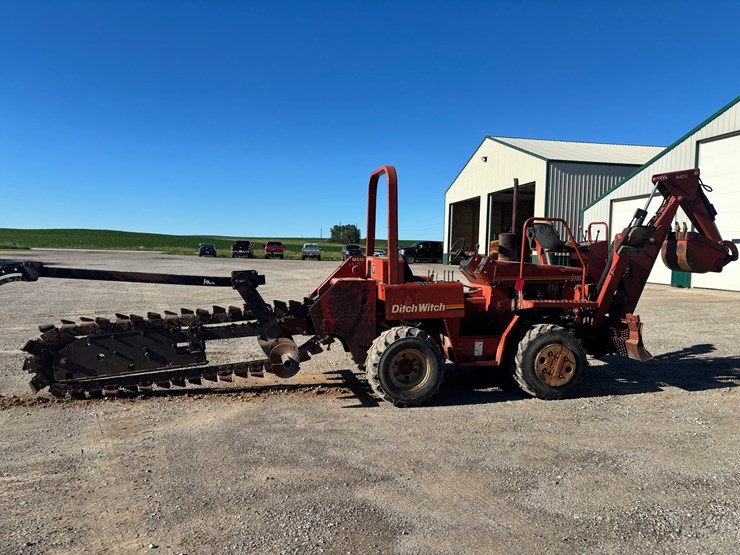 2001-ditch-witch-5110-image-4
