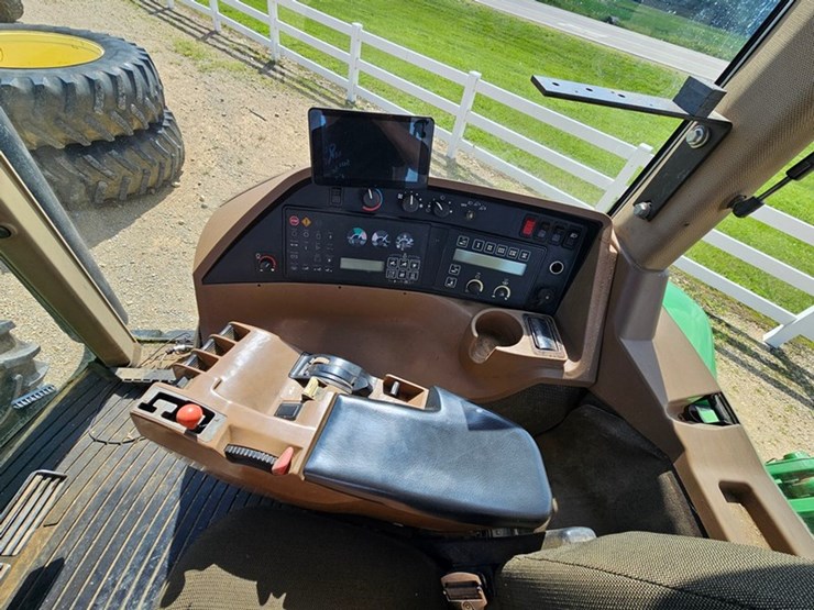john-deere-8300-image-28