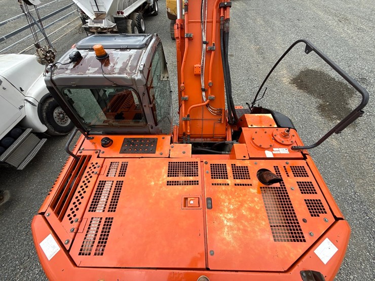 2006-hitachi-zx225-image-41