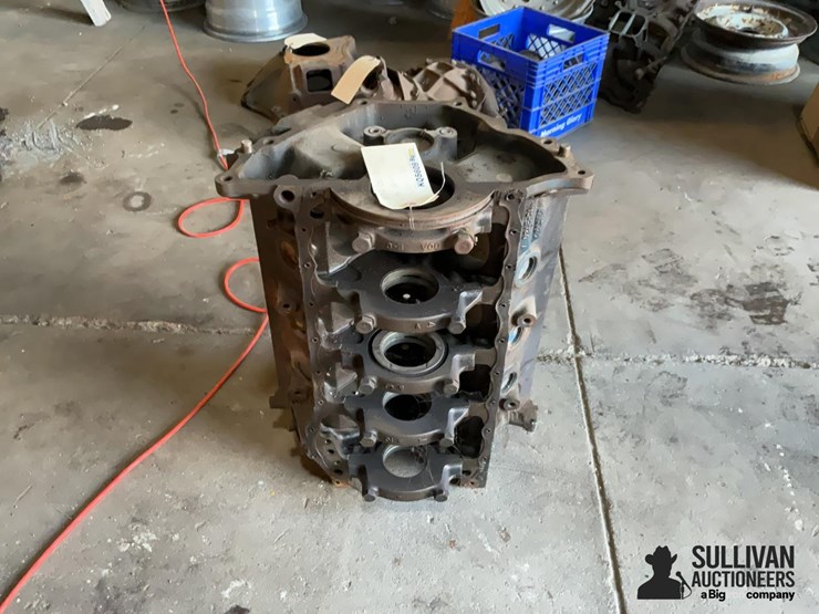 1972-ford-351-cleveland-2-bolt-standard-bore-main-block-image-2