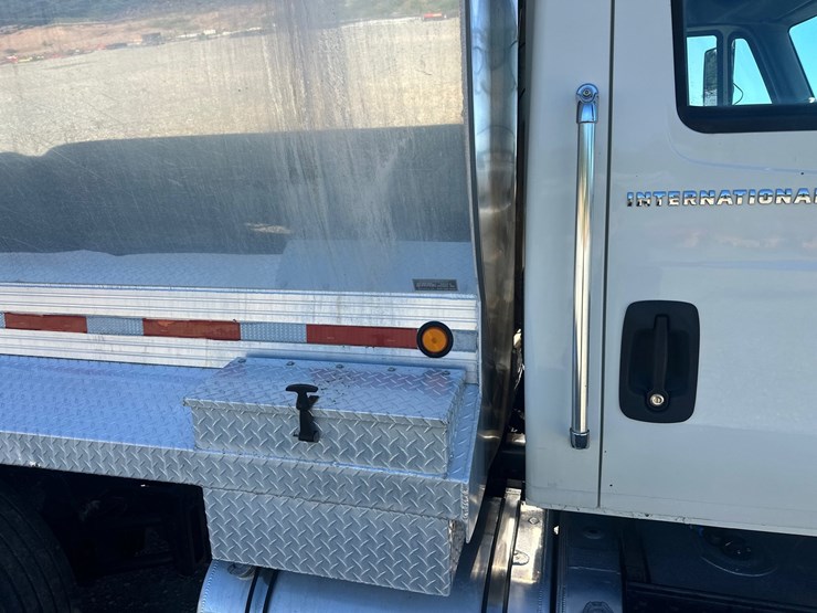 2007-international-durastar-4400-image-14