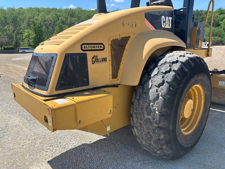 caterpillar-cs-563e-image-14