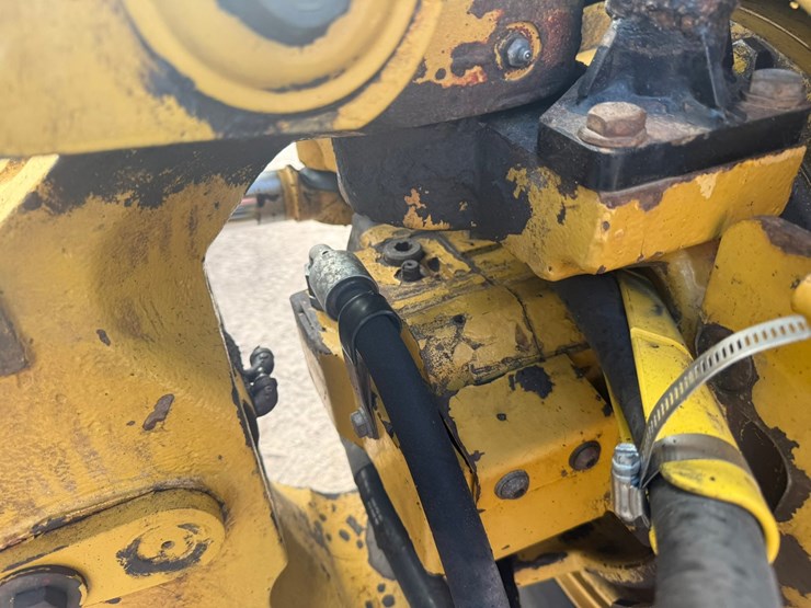 caterpillar-160m-image-75