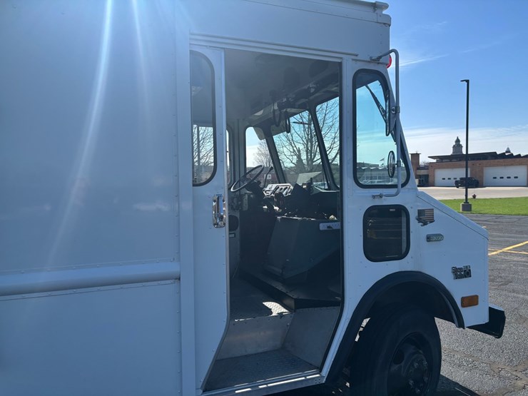 #2419-•-1987-chevrolet-emergency-response-unit-image-20