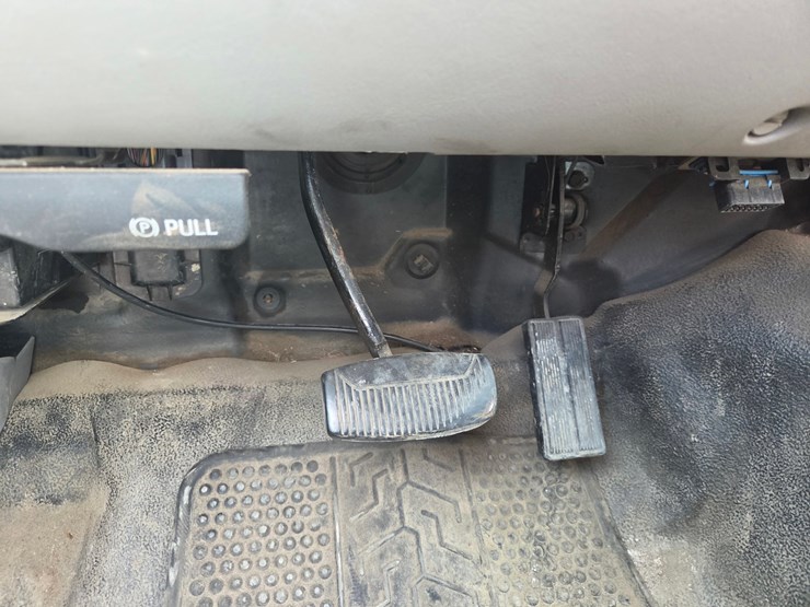 2001-ford-f350-image-45
