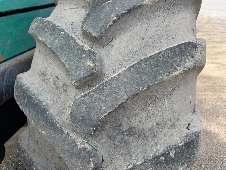 deere-1110d-image-63