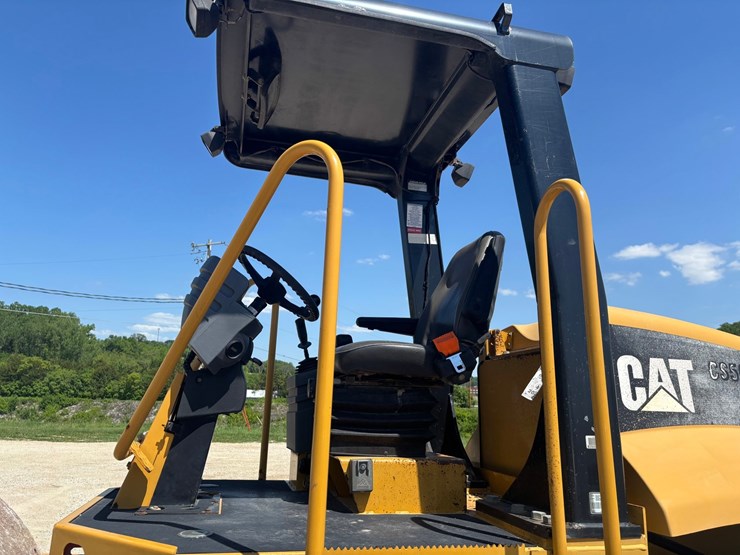 caterpillar-cs-563e-image-9