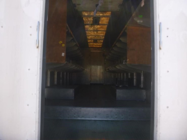 2012-freightliner-mt55-image-9