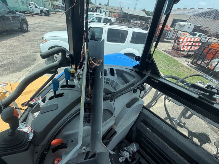 #27-•-2019-new-holland-tractor-image-39