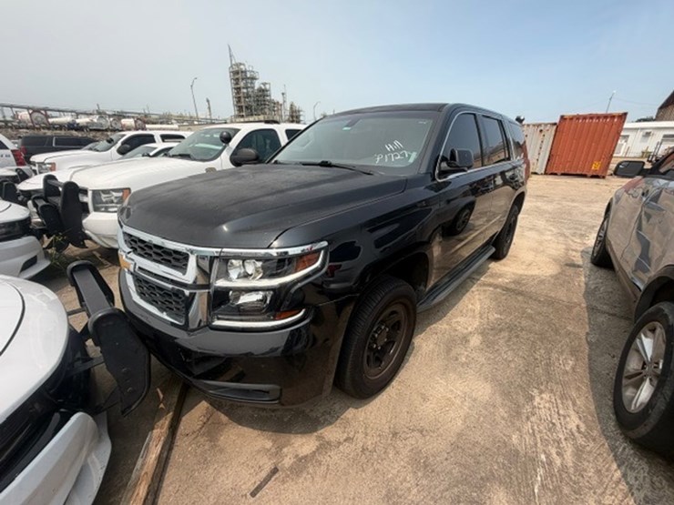 2017-chevrolet-tahoe-image-1