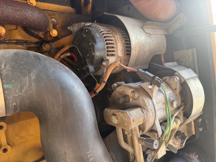#1298-•-caterpillar-m318d-material-handler-image-27