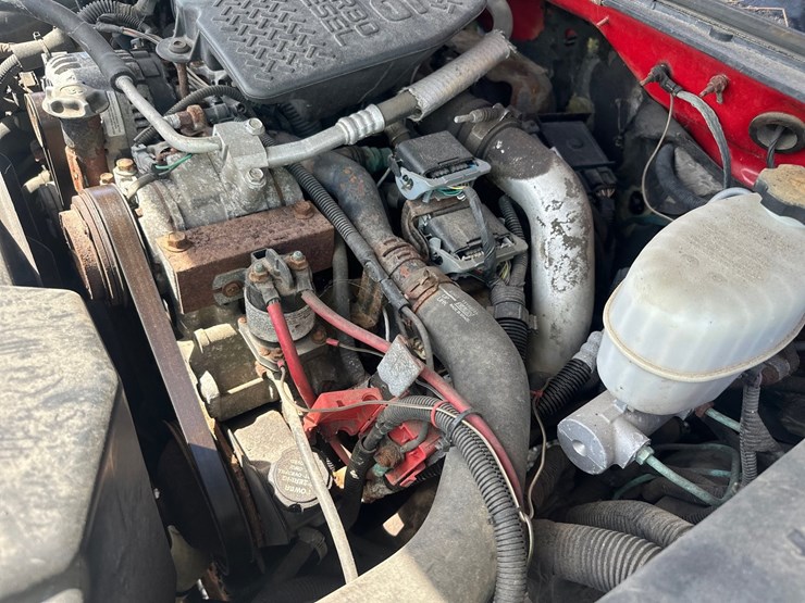 2005-chevrolet-3500-image-32