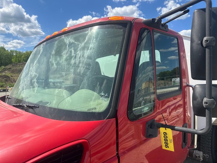 2015-international-durastar-4400-image-13