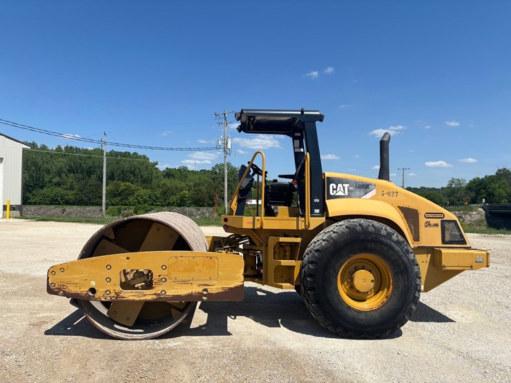 caterpillar-cs-563e-image-2