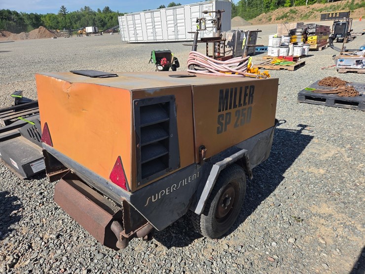 #6291-•-miller-sp250-air-compressor-image-3