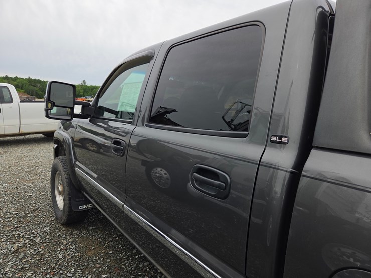 2002-gmc-1500hd-image-75