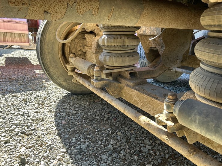 2001-mack-rd688s-image-27