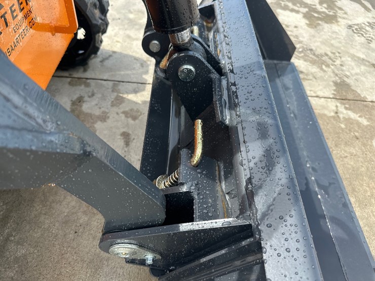 #5041-•-arteer-qb-480-mini-skid-steer-image-11