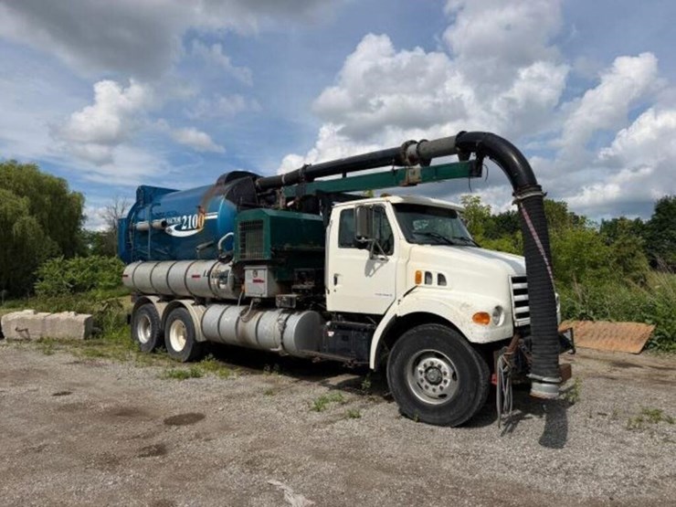 2003-sterling-lt7500-image-5