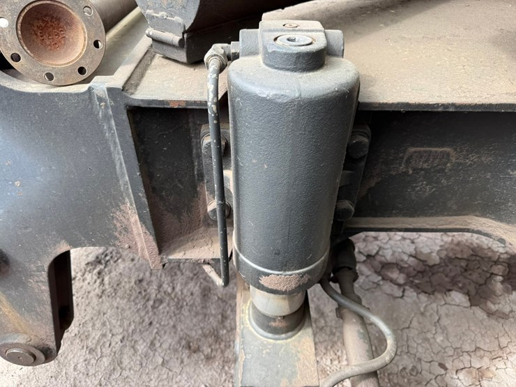 caterpillar-m318-image-79