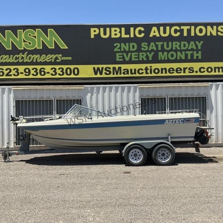 1986 ESCORT Trailer W/ 20FT Boat