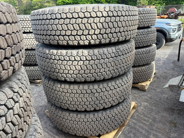 #1327-•-bridgestone-tires-with-rims-image-4