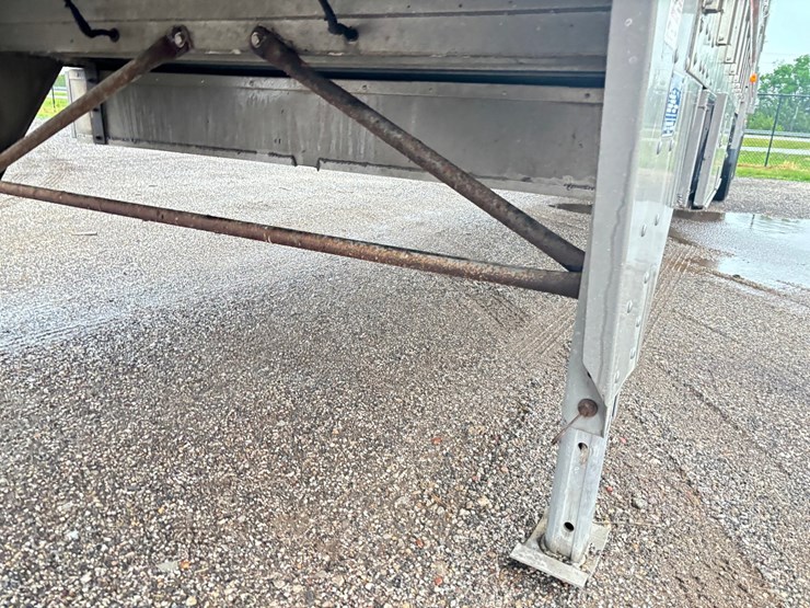 2017-eby-livestock-trailer-image-23